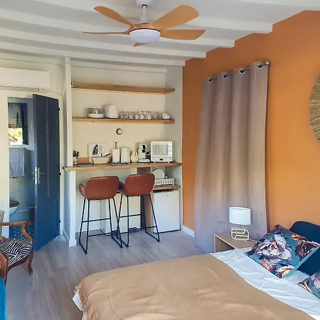 Alloggio in famiglia Le Goëland, D'hôtes, Avec Coin Repas équipé, Sdb Privée, 20m2, Jardin, Piscine, Vélos, Proche Les Lecques