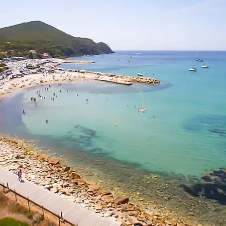 民宿 Le Goeland, Hotes 20m2, Avec Petit Dejeuner-800m Plage- Kitchenette-terrasse-piscine-velos *